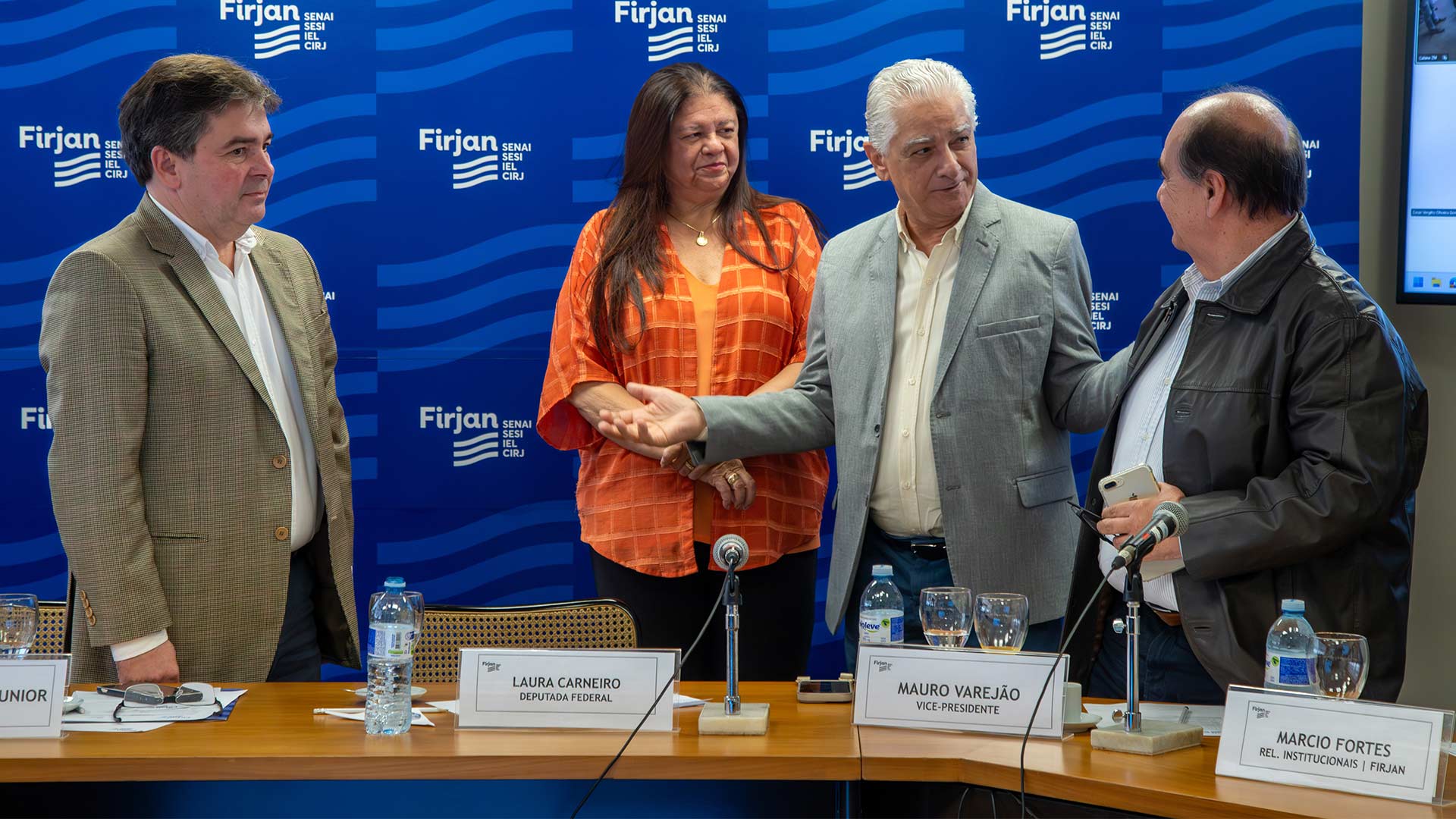 Deputada Laura Carneiro e Caetano